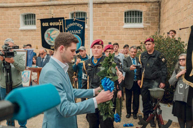 Για τρίτη χρονιά στην Κύπρο η Νεολαία ΝΙΚΗΣ – Τιμή στην ΕΟΚΑ και τους αγώνες της (Φωτογραφίες)